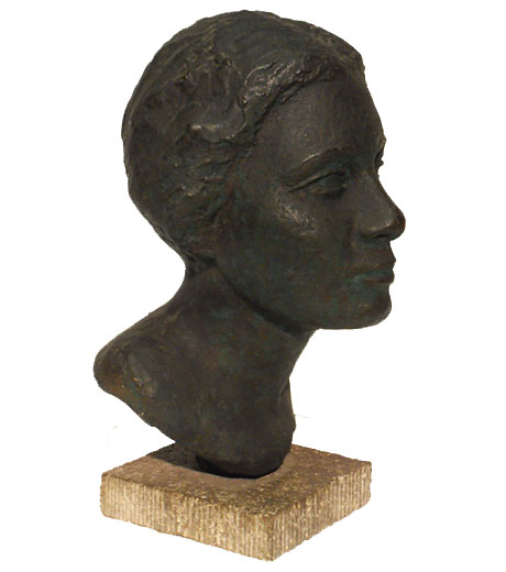 Tête de jeune fille en bronze par Jussuf Abbo